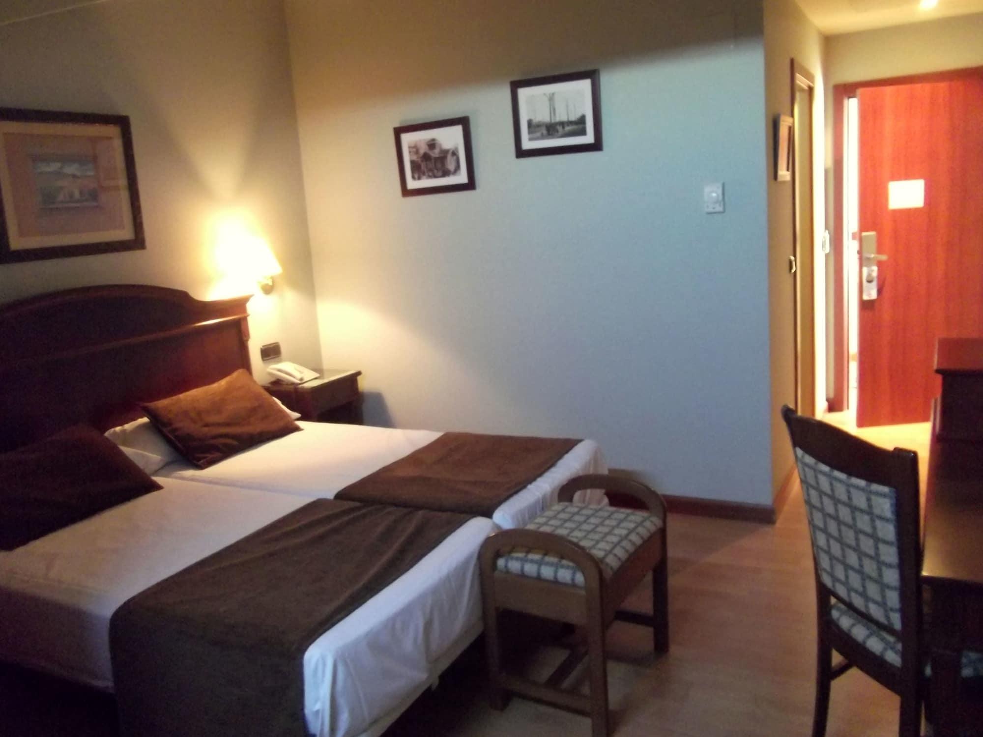 Hotel Lasa Sport Valladolid Zewnętrze zdjęcie