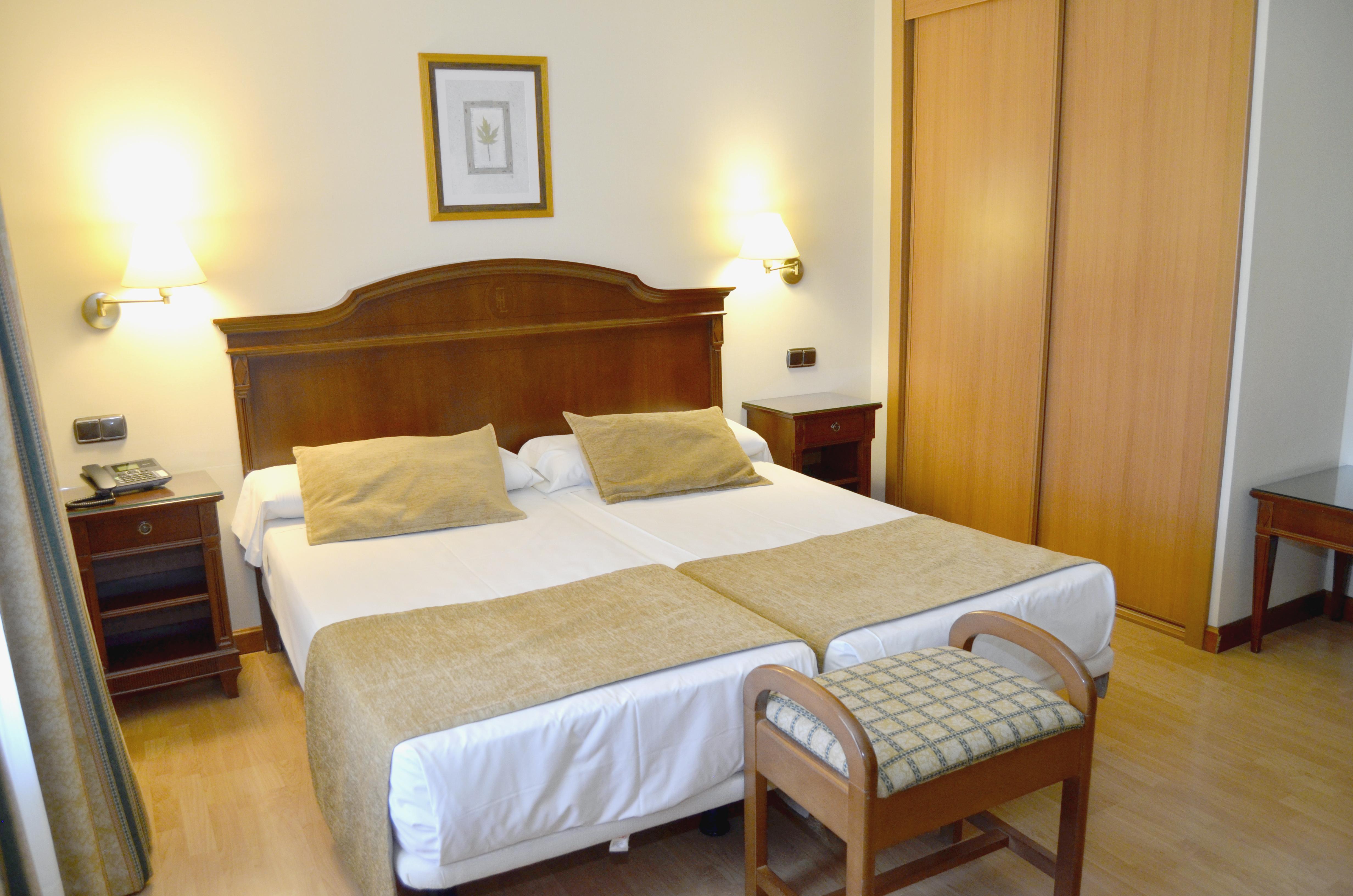 Hotel Lasa Sport Valladolid Zewnętrze zdjęcie
