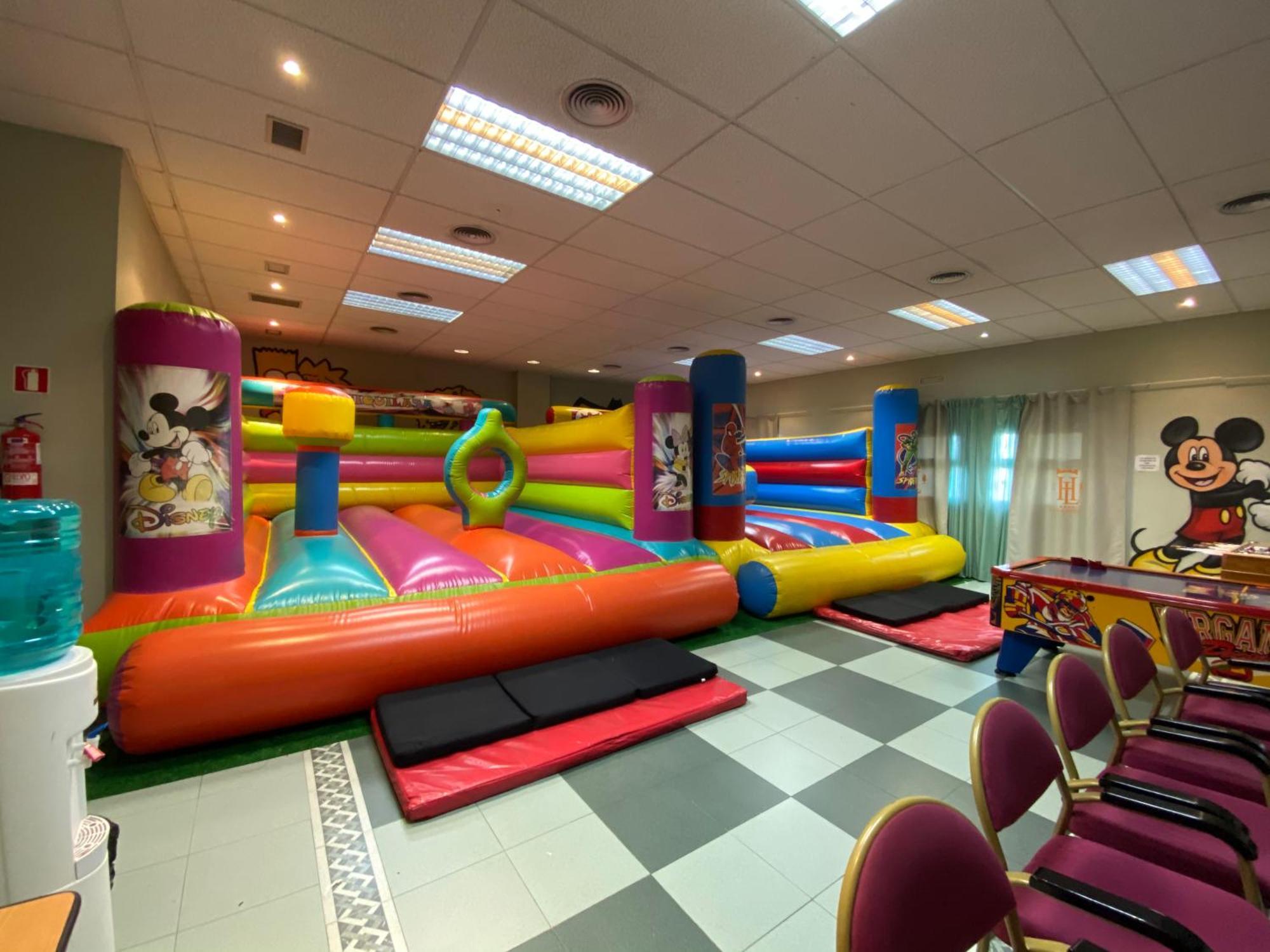 Hotel Lasa Sport Valladolid Zewnętrze zdjęcie