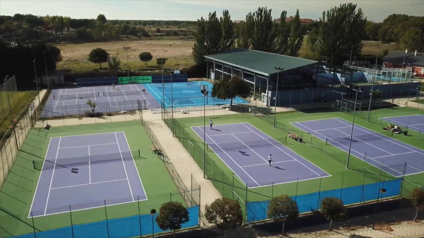 Hotel Lasa Sport Valladolid Zewnętrze zdjęcie