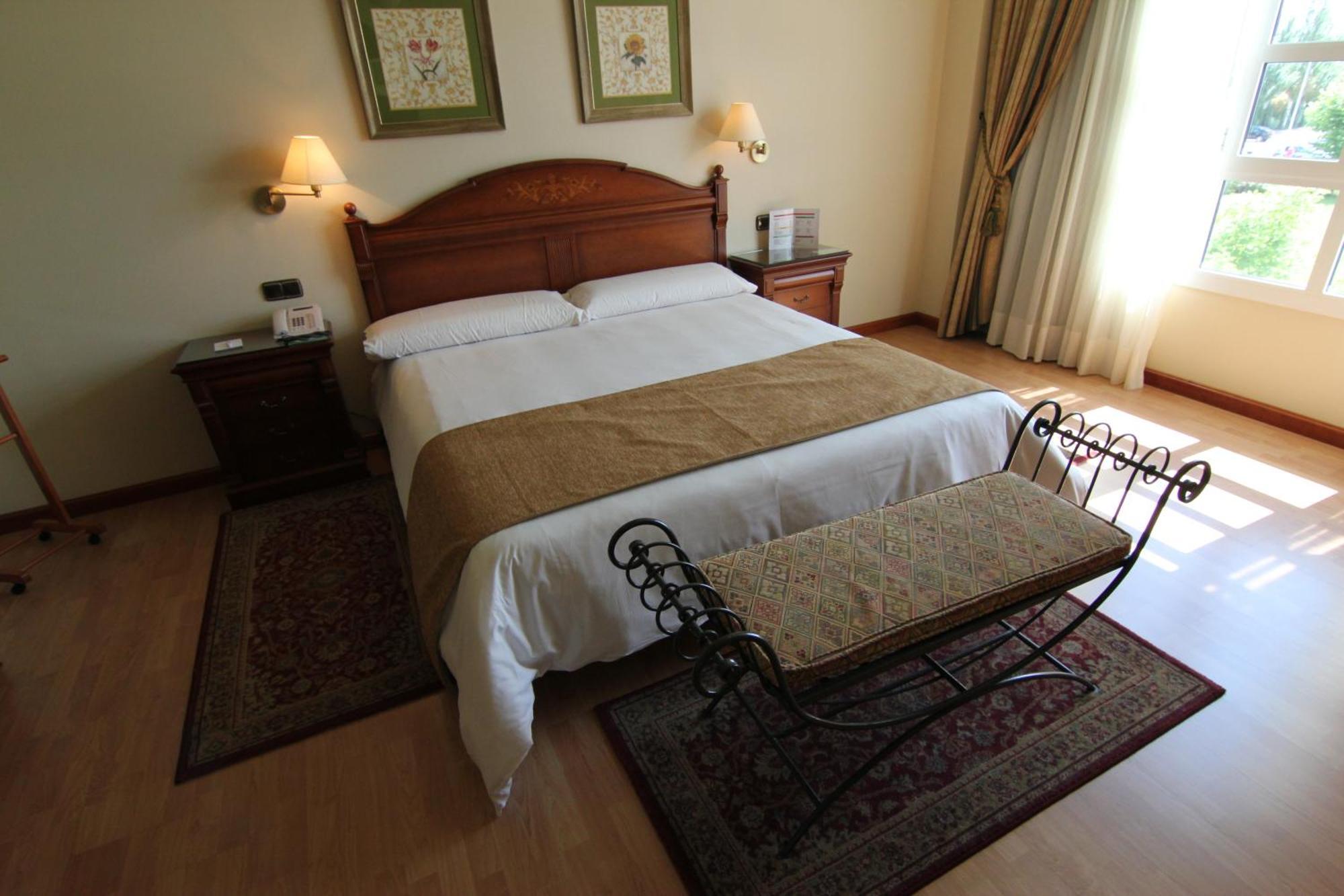 Hotel Lasa Sport Valladolid Zewnętrze zdjęcie