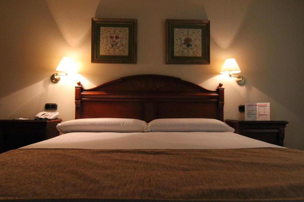 Hotel Lasa Sport Valladolid Zewnętrze zdjęcie